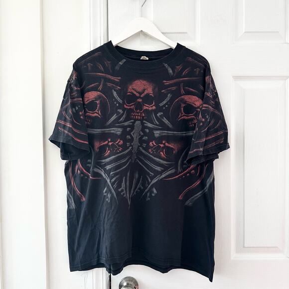 Vintage Anvil Liquid Blue Paper Tag Black 2008 Red Skull Pile Graphic Tee XL - Picture 1 of 16